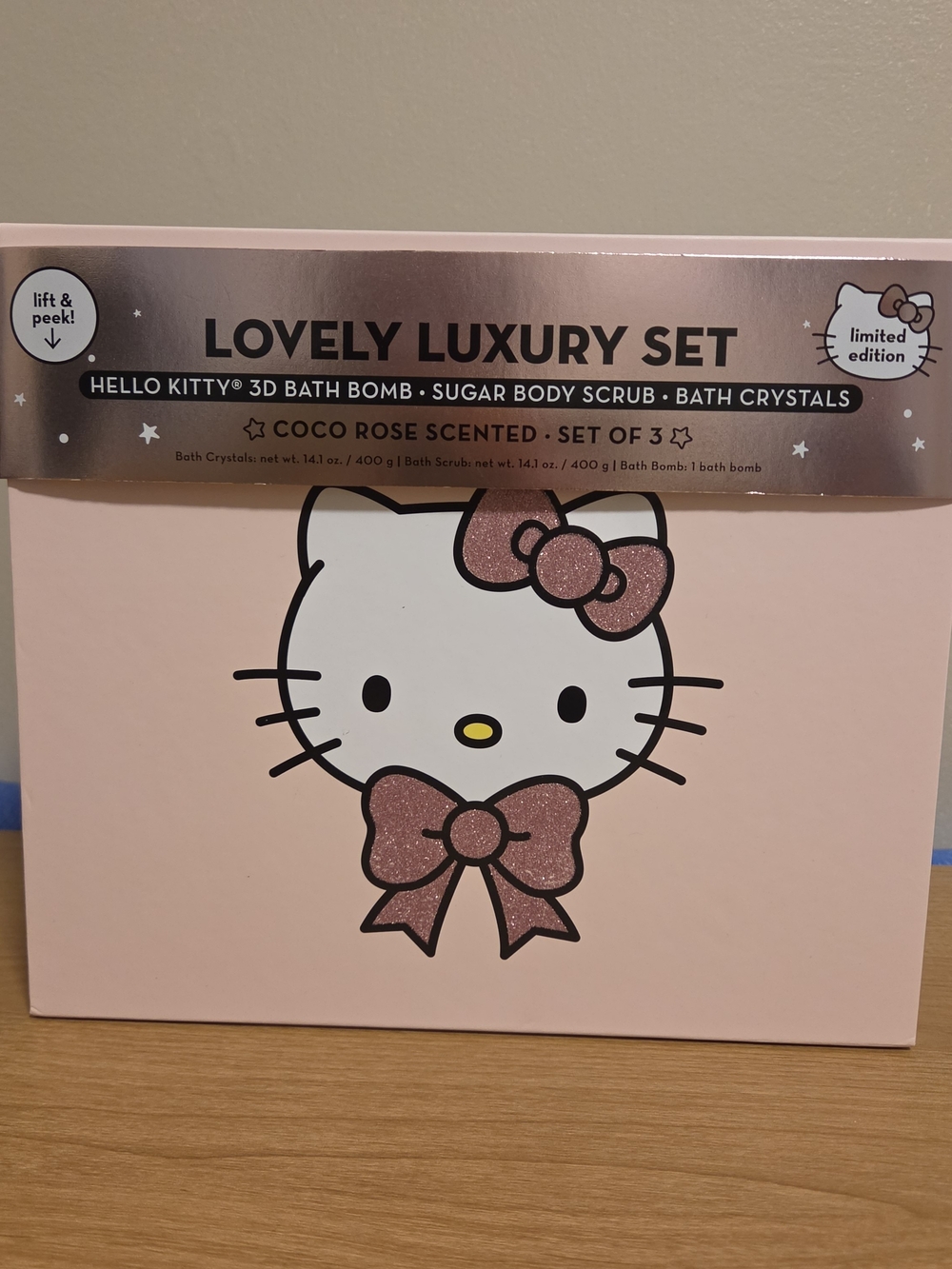 LOVELY LUXURY HELLO KITTY SET